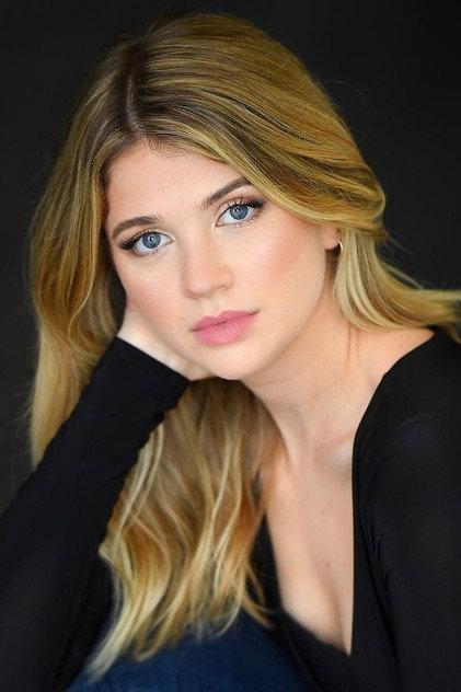 Sarah Fischer - Actor Profile Photo