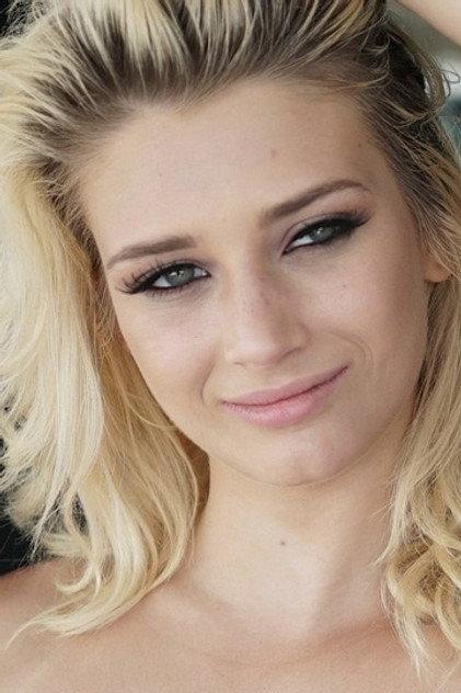 Aubrey Gold - Actor Profile Photo