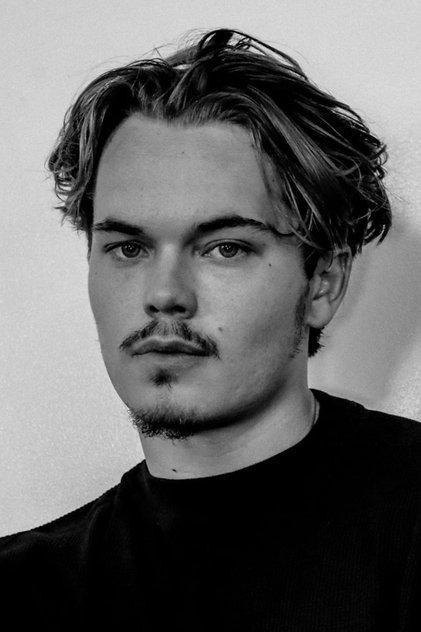 Mason Cotton - Actor Profile Photo