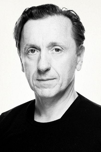 Robert Skjærstad - Actor Profile Photo