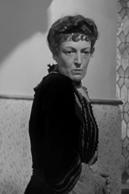Annie Cariel - Actor Profile Photo