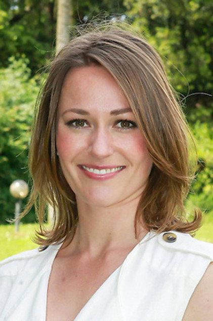 Sophie van Oers - Actor Profile Photo