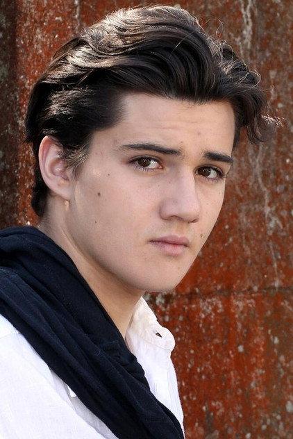 Thibault Le Guellec - Actor Profile Photo