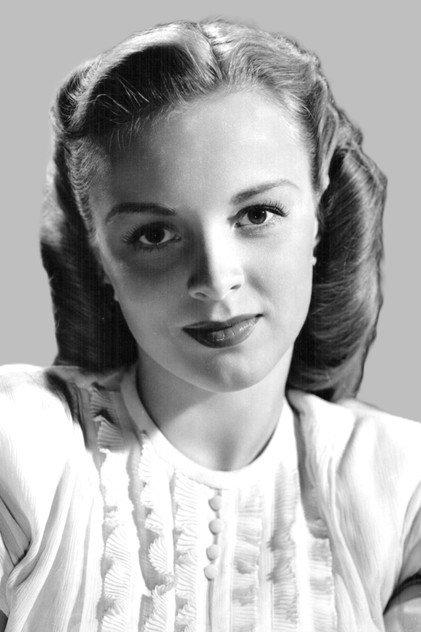 Dee Turnell - Actor Profile Photo