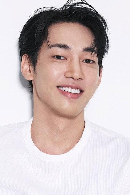 Kang Yoon - Actor Profile Photo