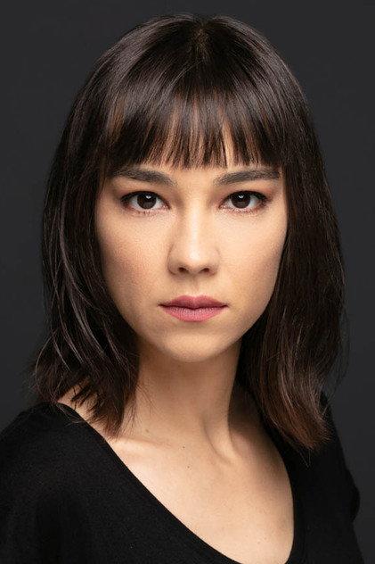 Türkü Turan - Actor Profile Photo