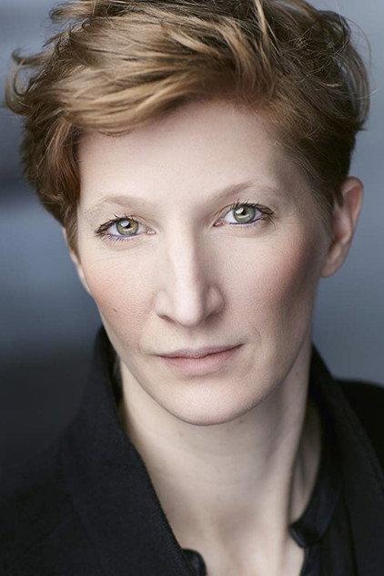 Lisa Reynolds - Actor Profile Photo