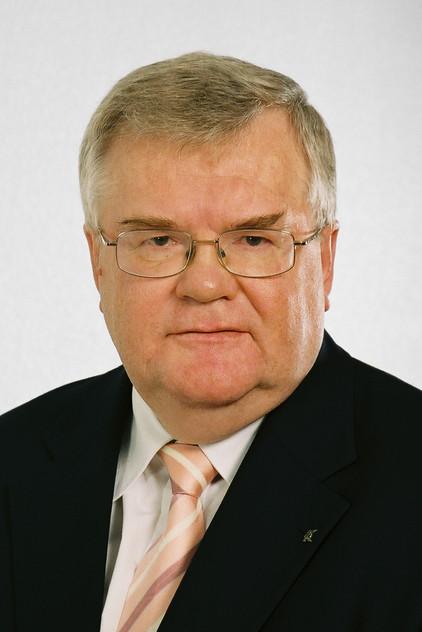 Edgar Savisaar - Actor Profile Photo