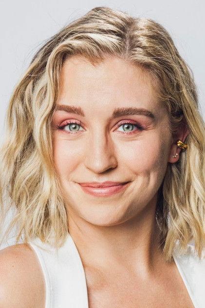 Taylor Misiak - Actor Profile Photo