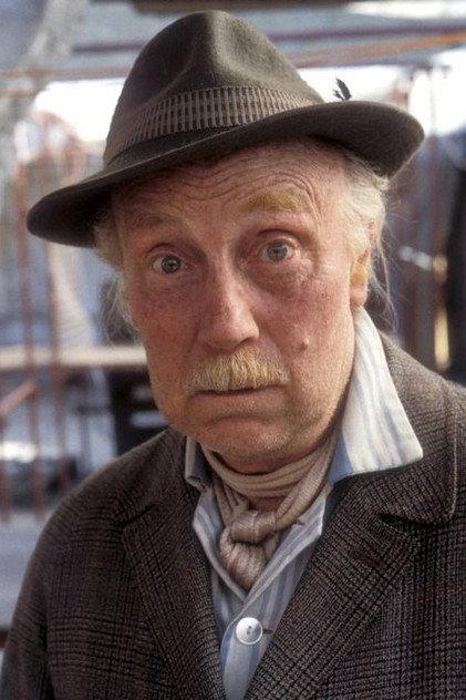 Lennard Pearce - Actor Profile Photo