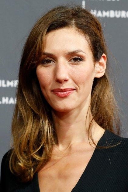 Doria Tillier - Actor Profile Photo