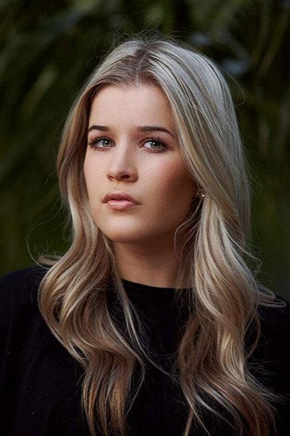 Emily Morris - Actor Profile Photo