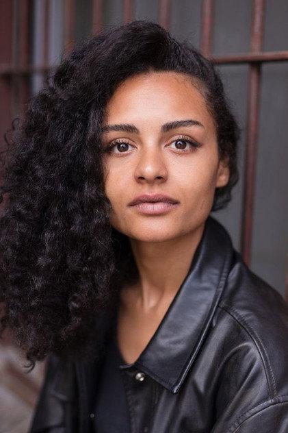 Déborah Jo - Actor Profile Photo