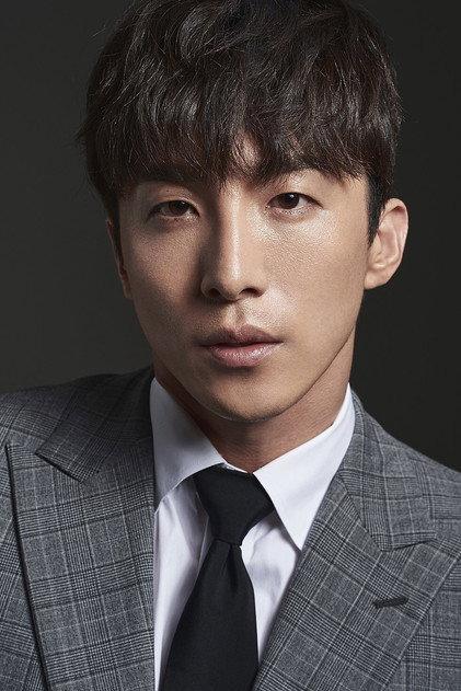 Dong Hyun-bae - Actor Profile Photo