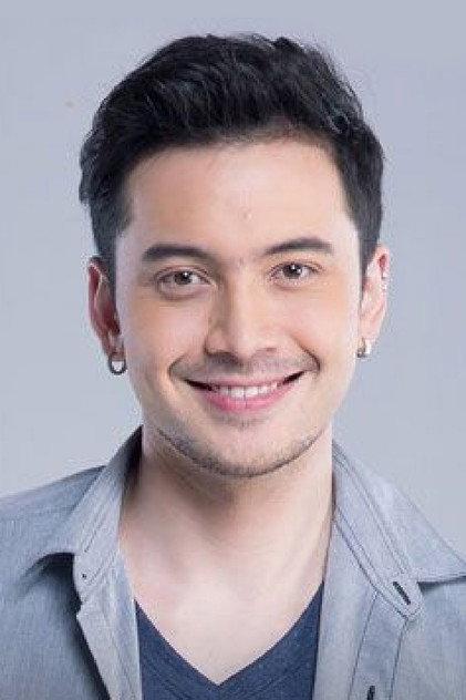Intach Leorakwong - Actor Profile Photo
