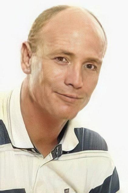 Aaron McIlroy - Actor Profile Photo