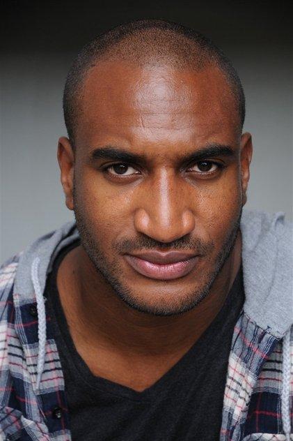 Jonas Dinal - Actor Profile Photo