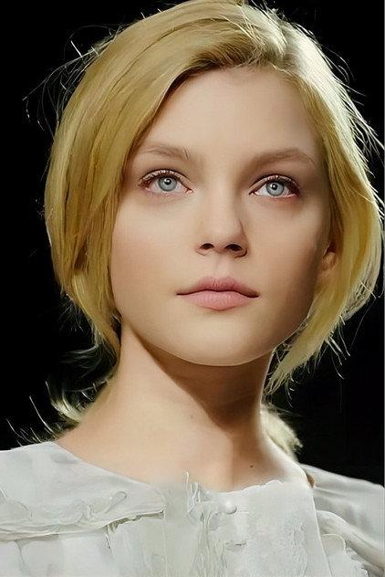 Jessica Stam - Actor Profile Photo