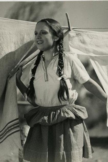 Zsóka Ölvedy - Actor Profile Photo