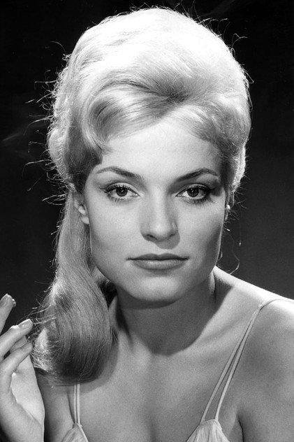 Silvia Simon - Actor Profile Photo