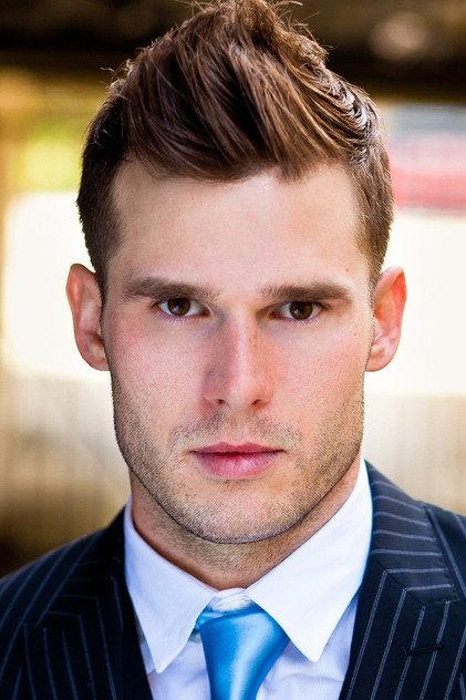 Andrew Clements - Actor Profile Photo