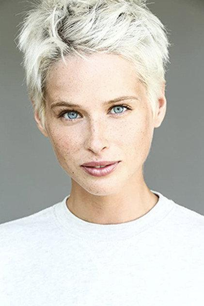 Chloé François - Actor Profile Photo