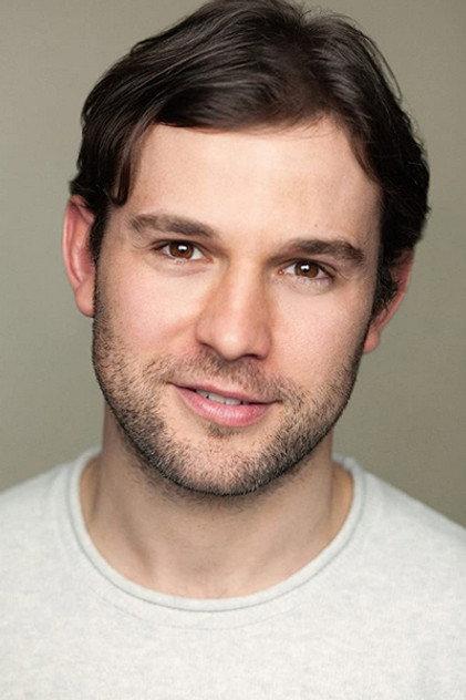 Lee Hunter - Actor Profile Photo