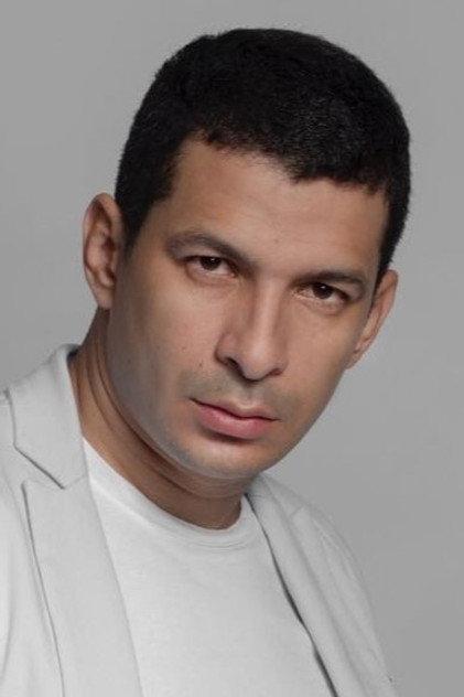 Andres Estrada - Actor Profile Photo