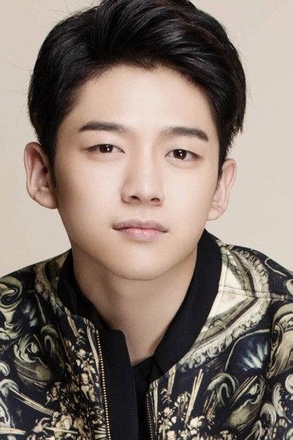 Xu Zili - Actor Profile Photo