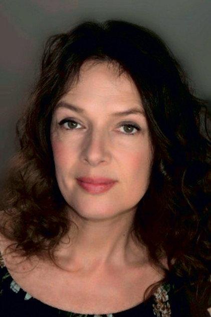 Svenja Pages - Actor Profile Photo