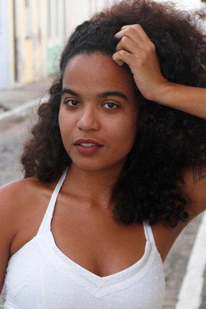 Aline Brune - Actor Profile Photo
