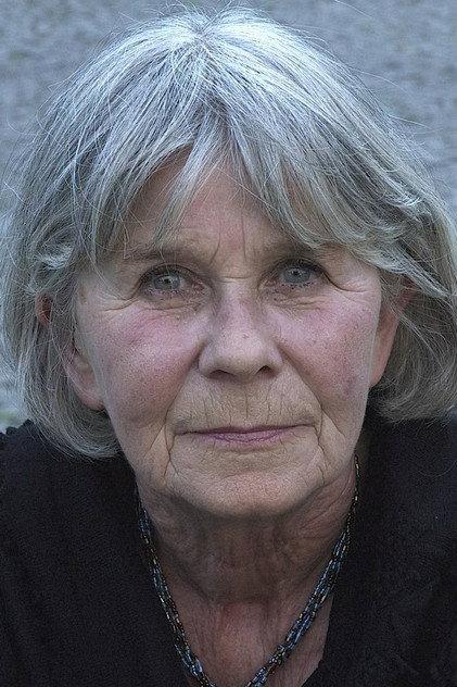 Liane Düsterhöft - Actor Profile Photo