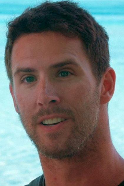 Charlie Huveneers - Actor Profile Photo