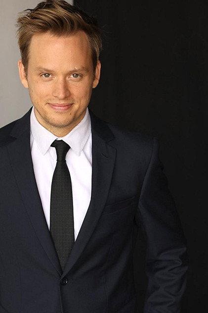 David Shea Henne - Actor Profile Photo