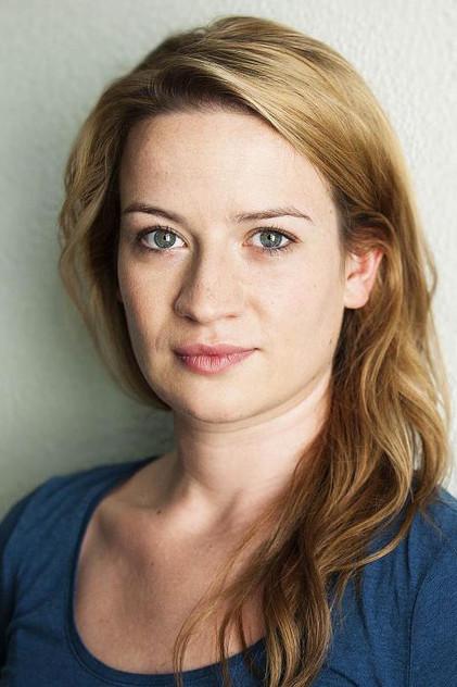 Nina Gummich - Actor Profile Photo