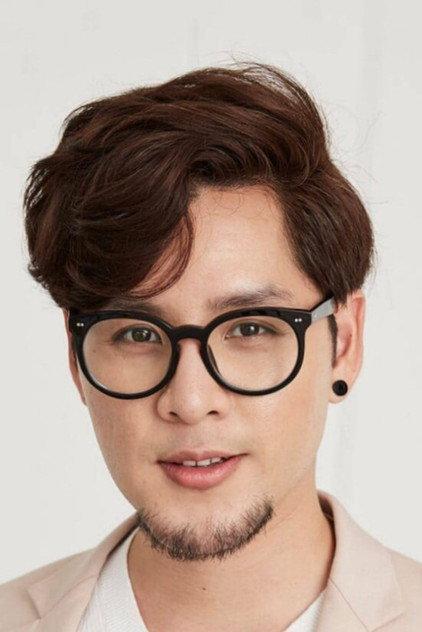 Isara Kitnitchi - Actor Profile Photo