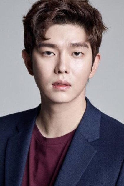 Yoon Kyun-sang - Actor Profile Photo