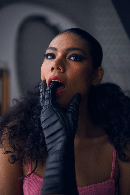 Caroline Flores - Actor Profile Photo