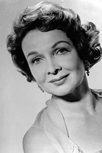 Louise Arthur - Actor Profile Photo