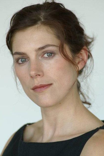 Ángela Villar - Actor Profile Photo