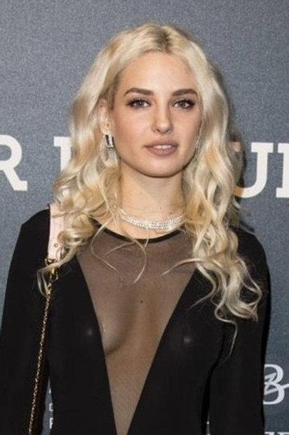 Clara Doxal - Actor Profile Photo