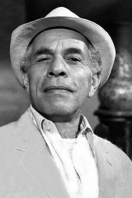 Arturo Calderón - Actor Profile Photo