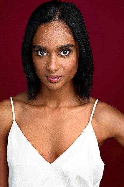 Lola Sandra - Actor Profile Photo
