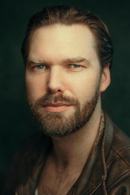 Steven Calvert - Actor Profile Photo