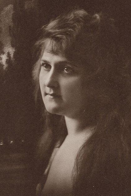 Grete Lundt - Actor Profile Photo