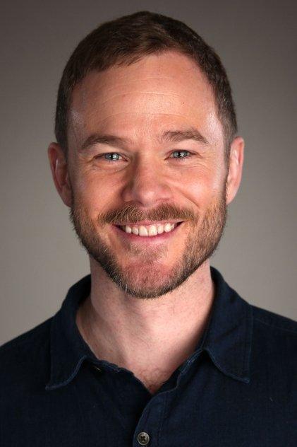 Aaron Ashmore - Actor Profile Photo