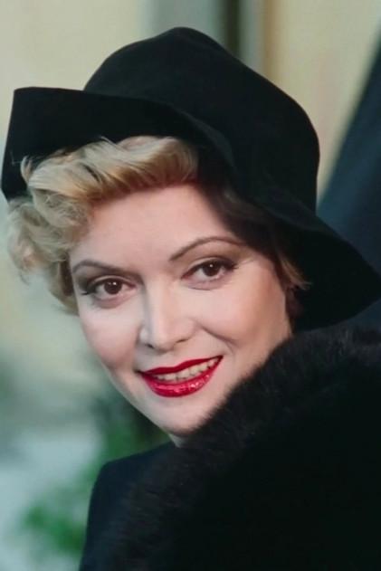 Nadia Ottaviani - Actor Profile Photo