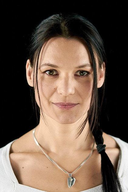 Julia Dordel - Actor Profile Photo