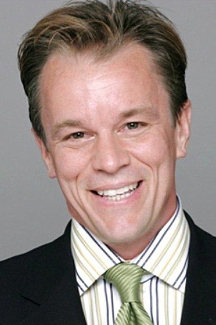Leif Riddell - Actor Profile Photo