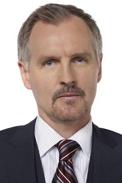 Andrew Airlie - Actor Profile Photo